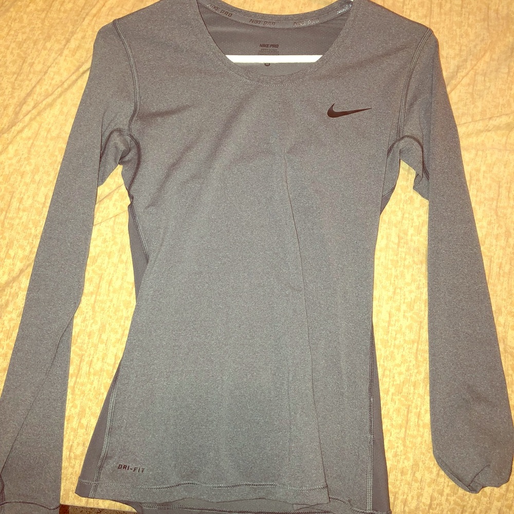 Nike dry fit long sleeve top